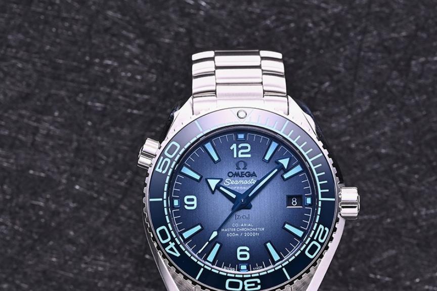 欧米茄海洋宇宙600米腕表Summer Blue表款（图）