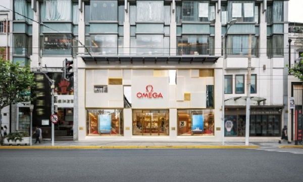 手表养护指南！欧米茄手表表壳意外掉色？揭秘完美修复秘籍（图）